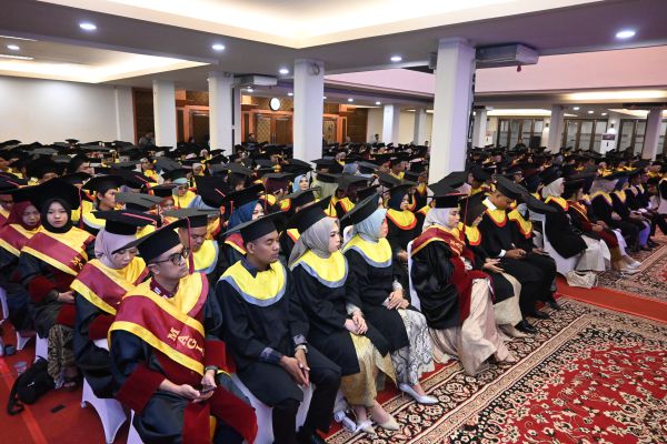 Galeri Wisuda ke-85