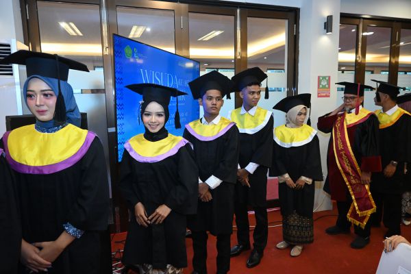 Galeri Wisuda ke-85