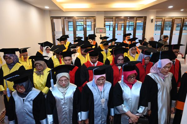 Galeri Wisuda ke-85