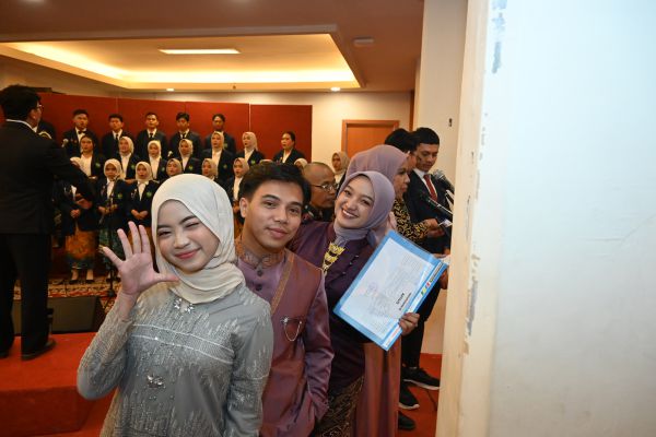 Galeri Wisuda ke-85