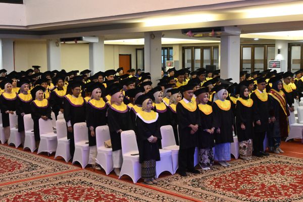 Galeri Wisuda ke-85